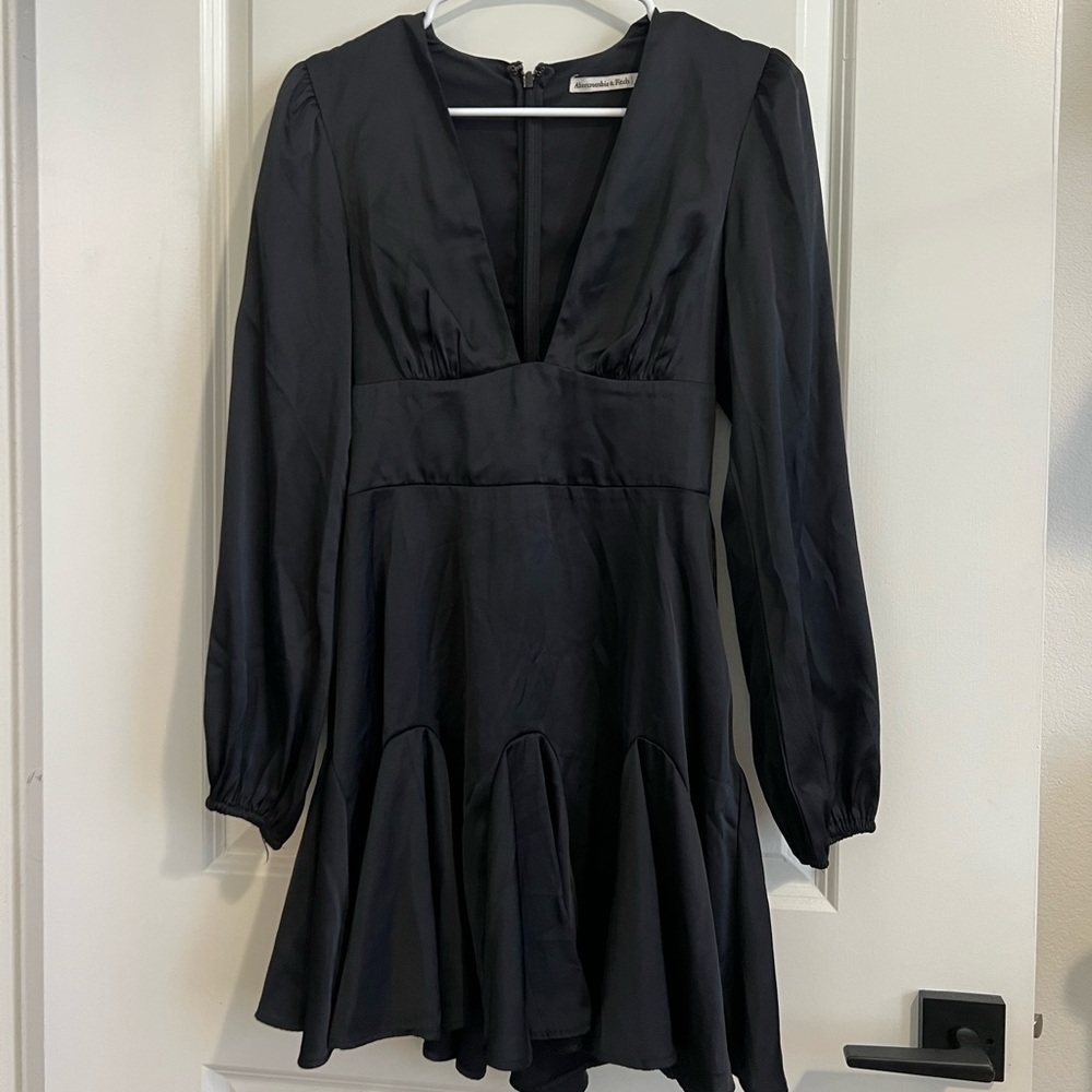 Abercrombie & Fitch Black Deep V-Neck Long Sleeve Mini Dress